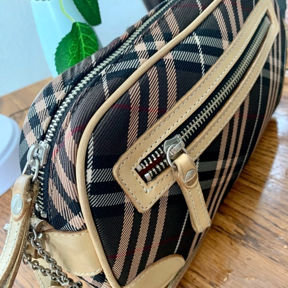 Burberry blue label sling bag🤎 - Picture 2 of 7